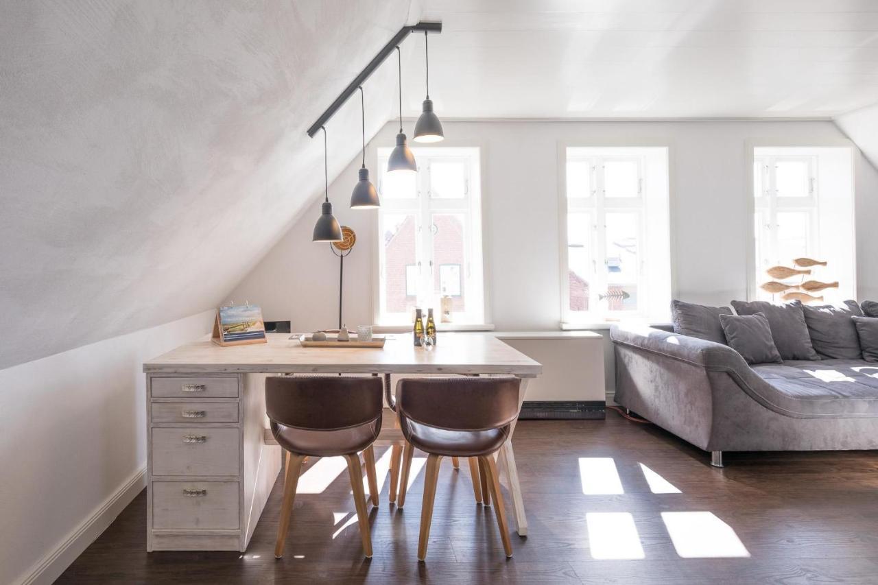 Apartmenthaus Theodor Storm - Unter Sternen Husum  Esterno foto