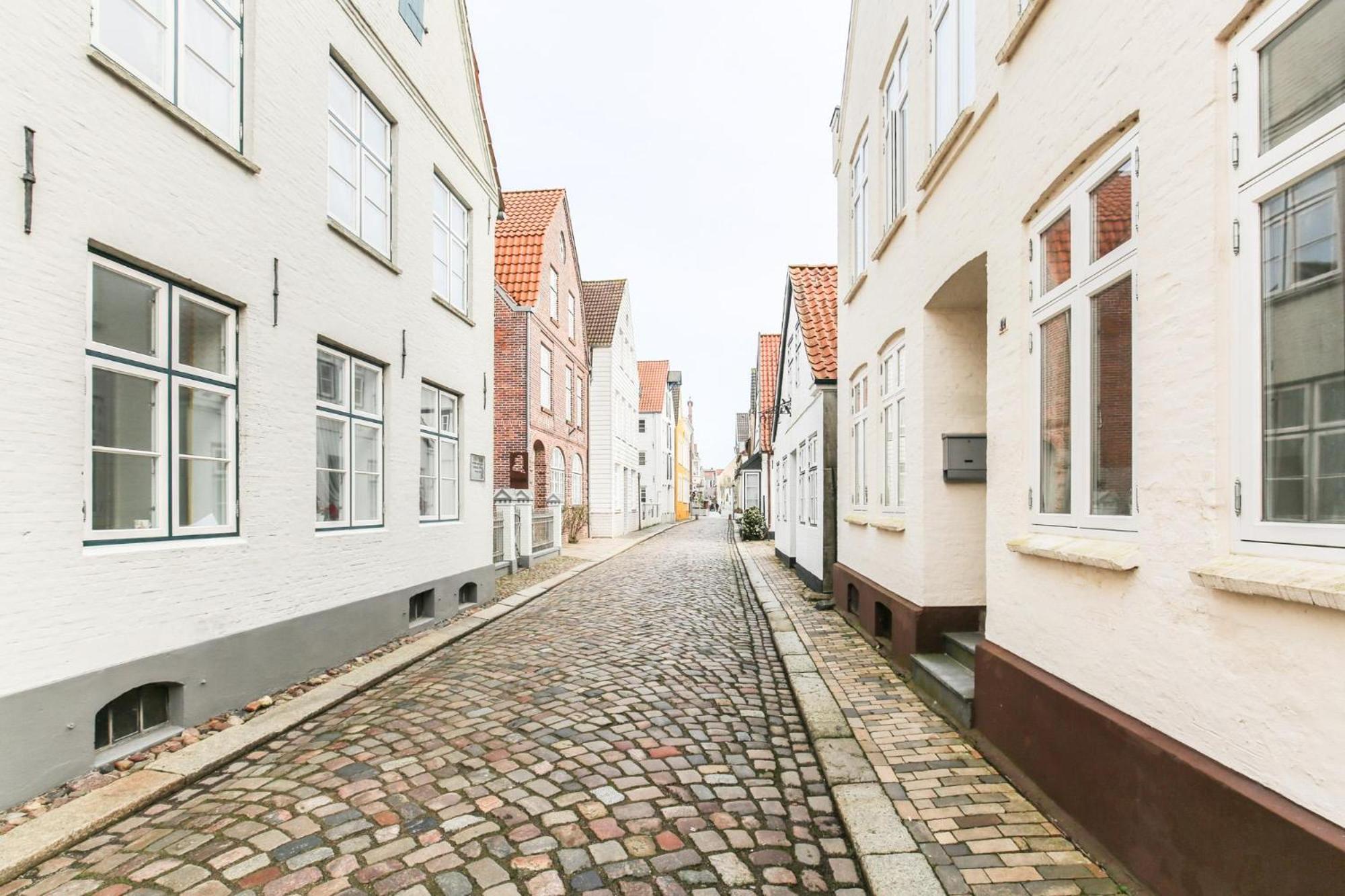 Apartmenthaus Theodor Storm - Unter Sternen Husum  Esterno foto